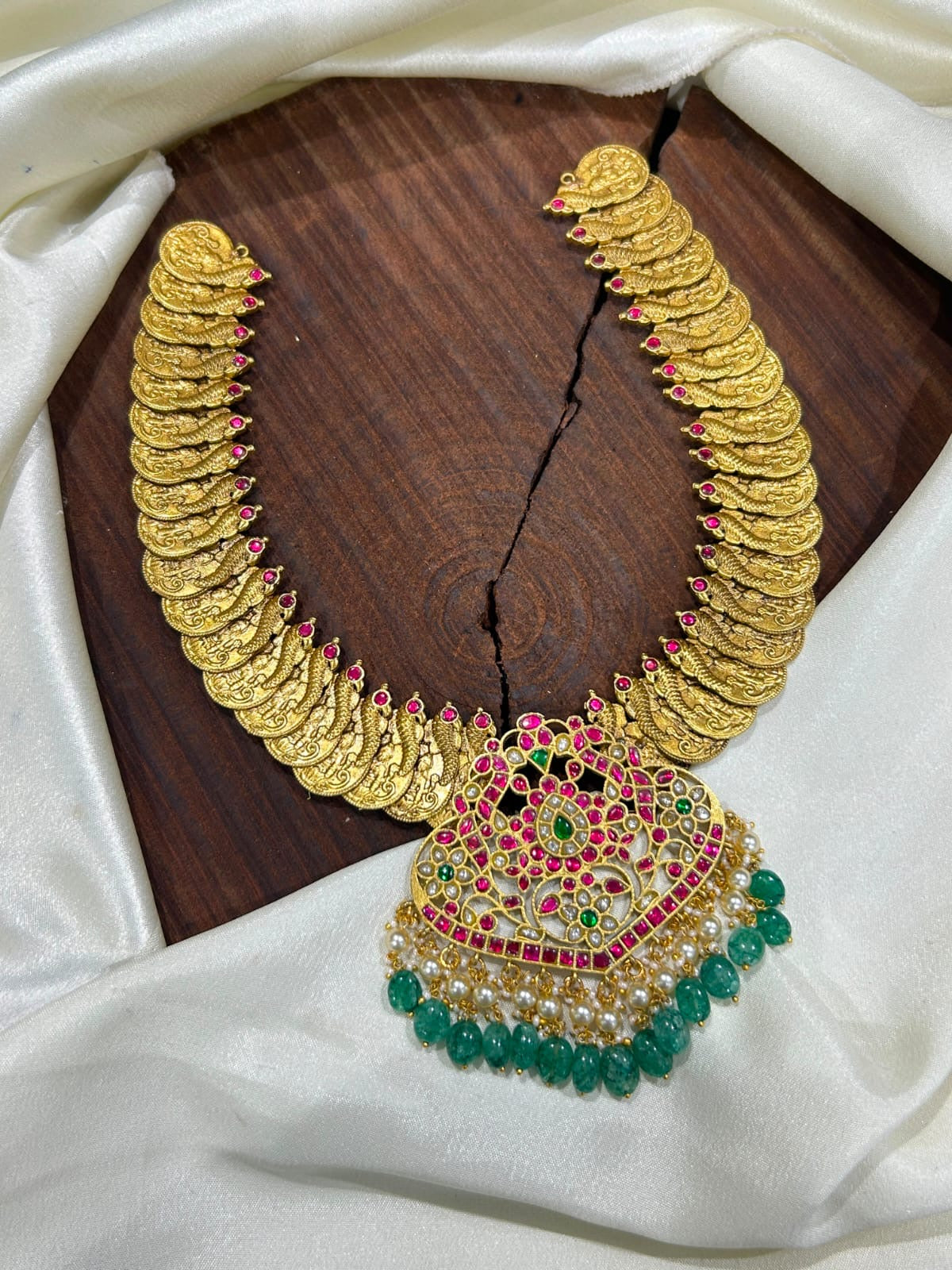 Pure jadau premium necklace