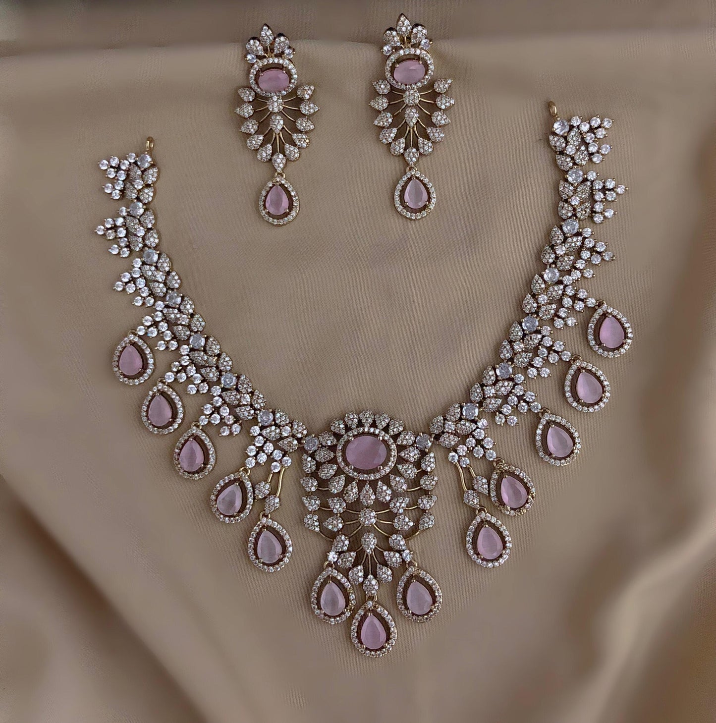 Grand reception necklace (DR-63)