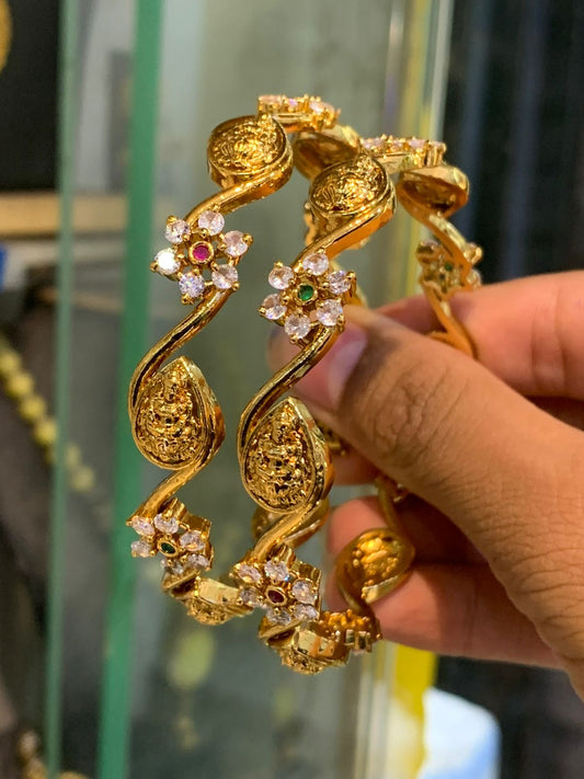 Tending flower design bangles (BA-40)