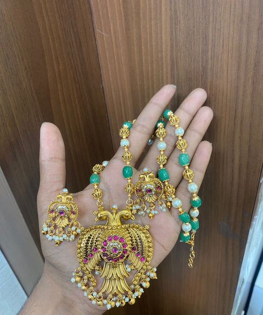 Gandaberunda chain with green beads