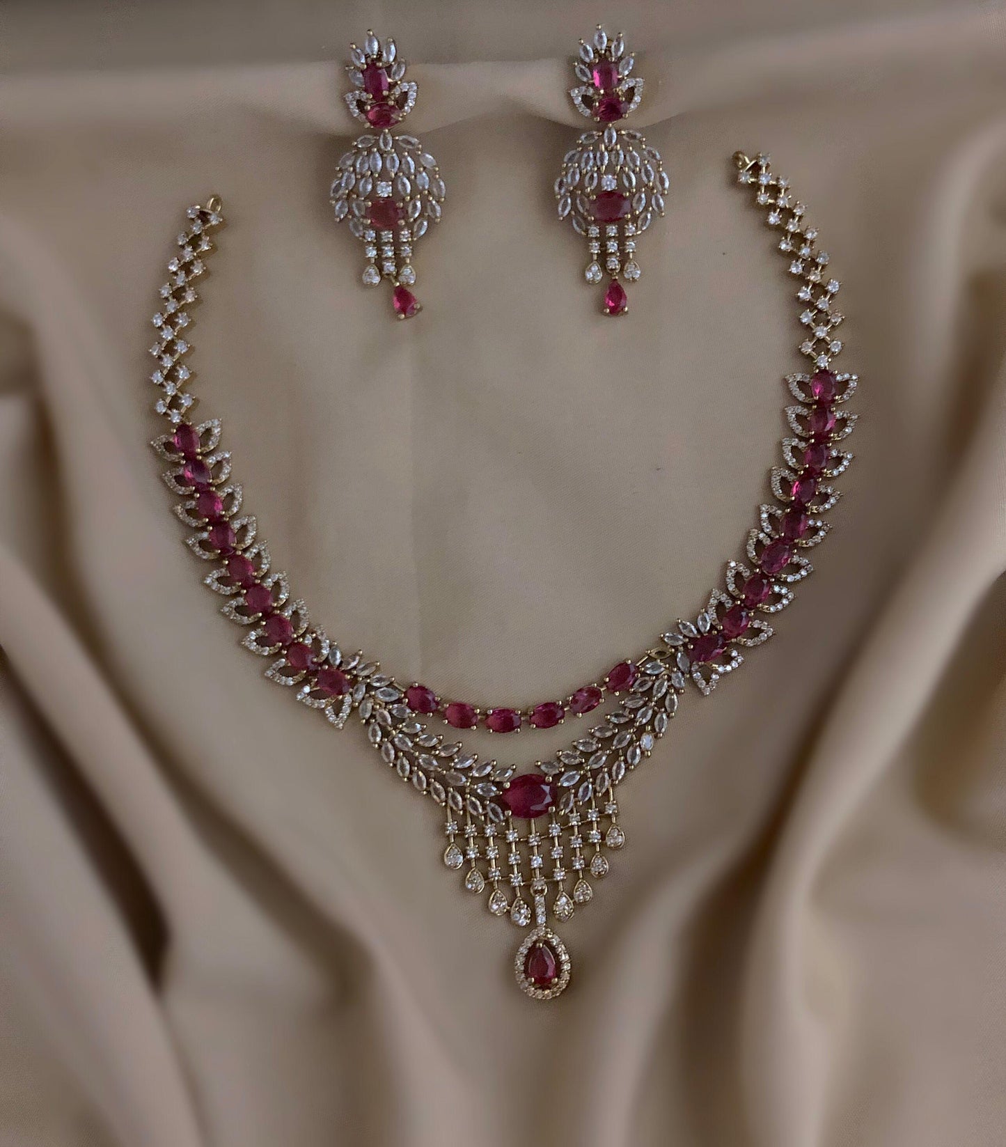 Small 2 layer elegant necklace