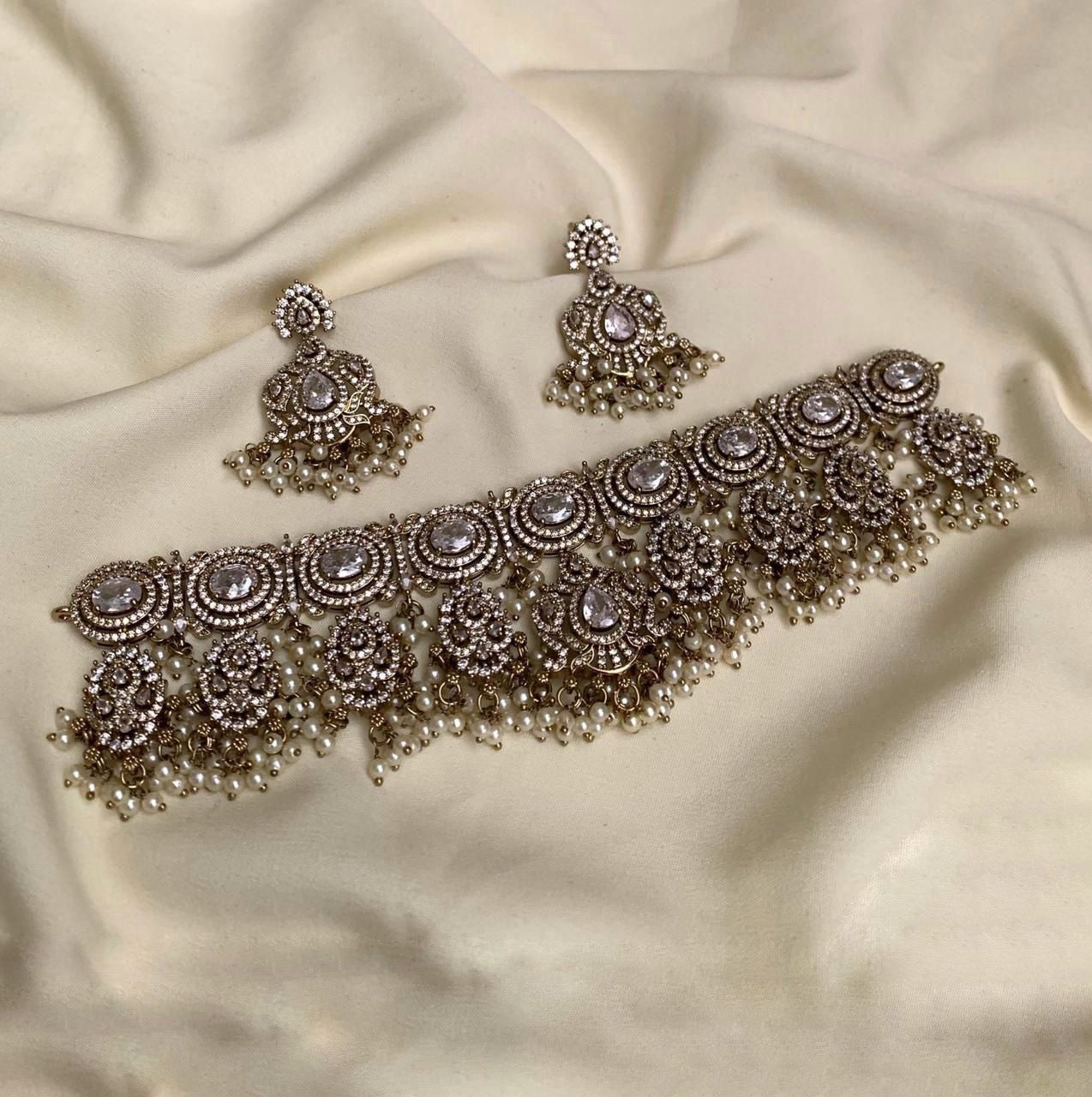 Bridal choker (VJ-8)
