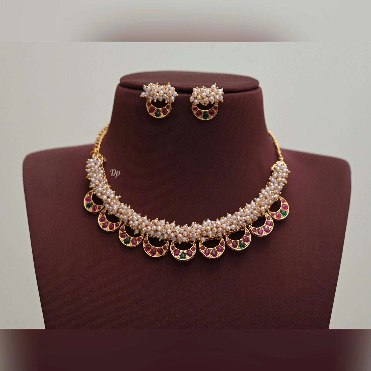Pearl with moon design neckset(PJ-11)
