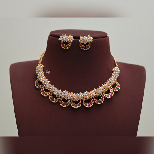 Pearl with moon design neckset(PJ-11)