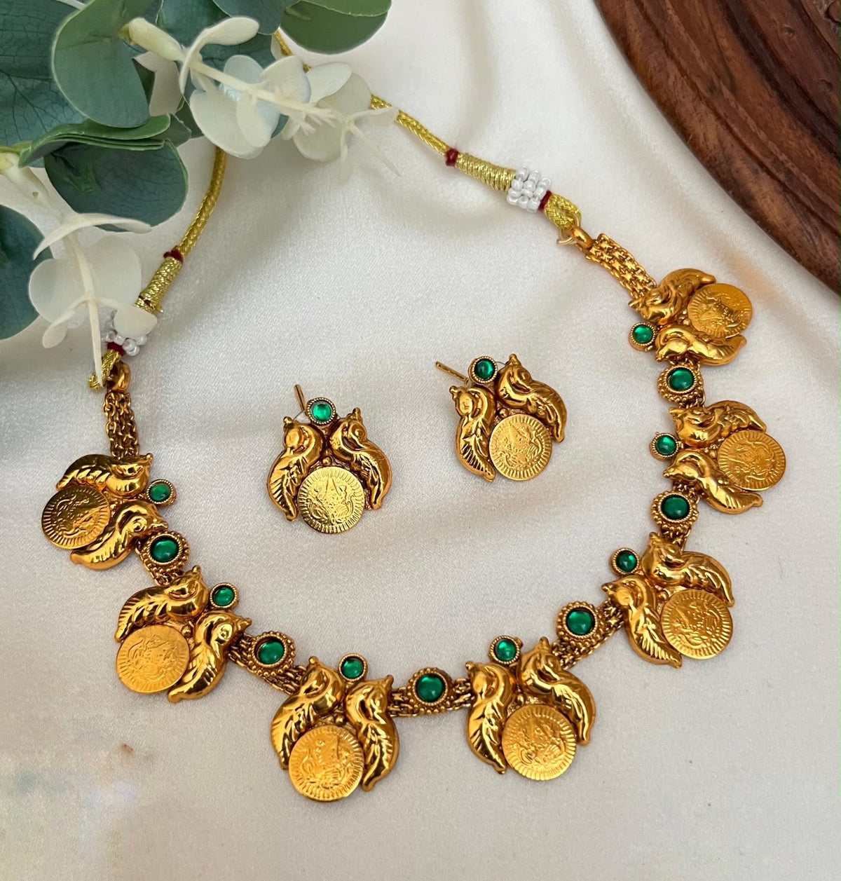 Kaasu necklace
