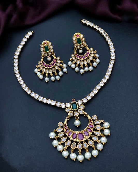 Stone necklace premium