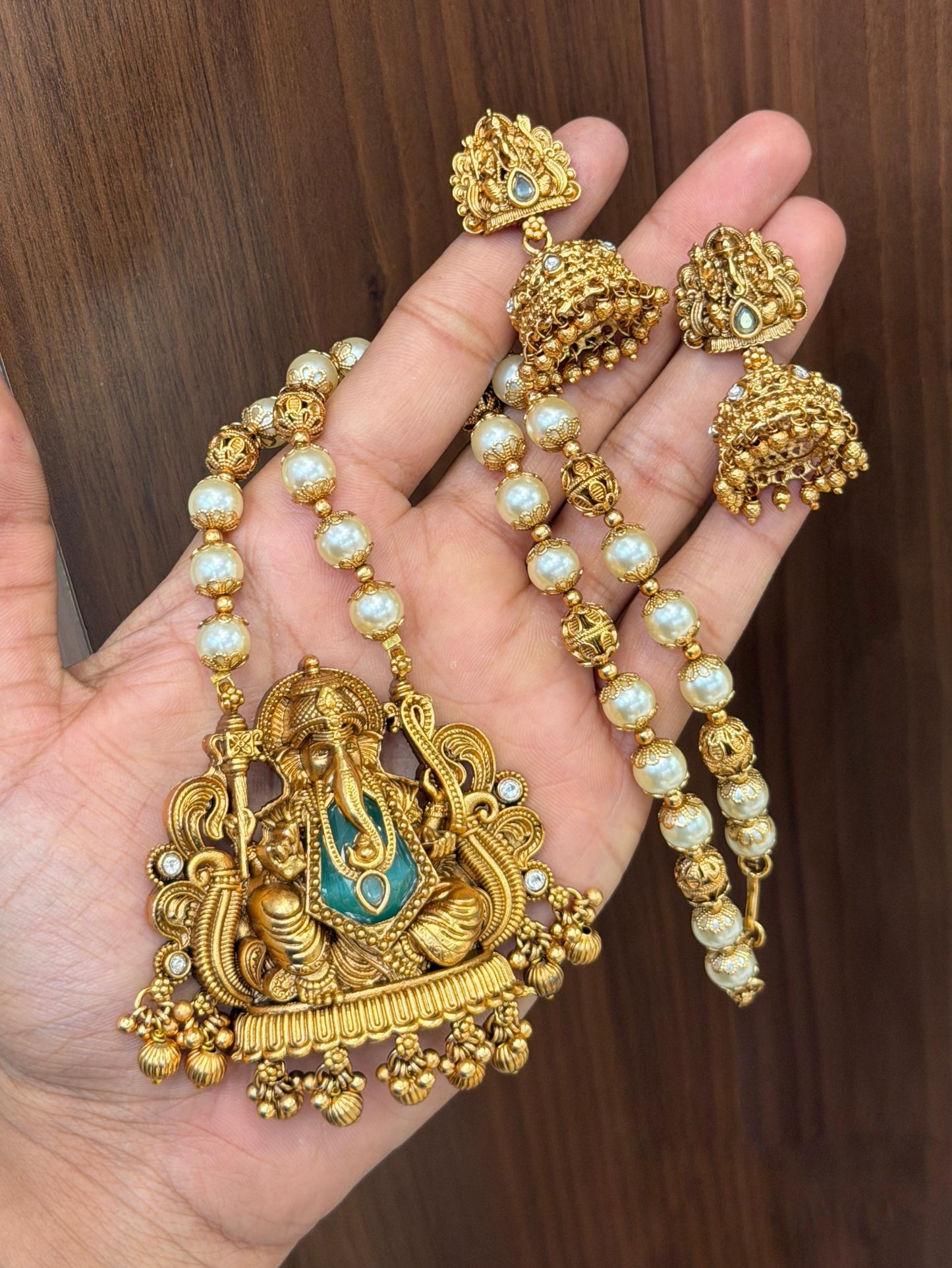 Ganesha pendent necklace