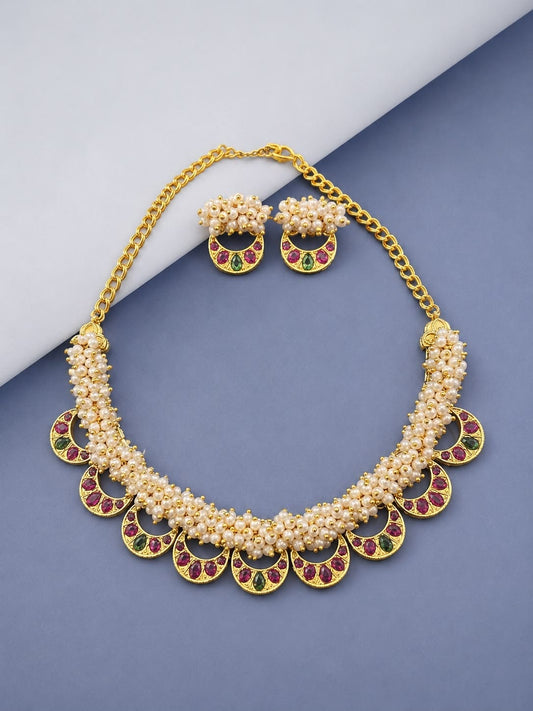 Pure pearl necklace