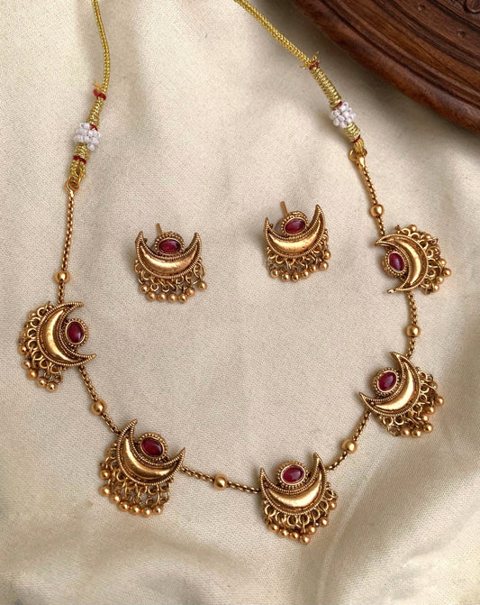 Half moon with gold drops (N-8)