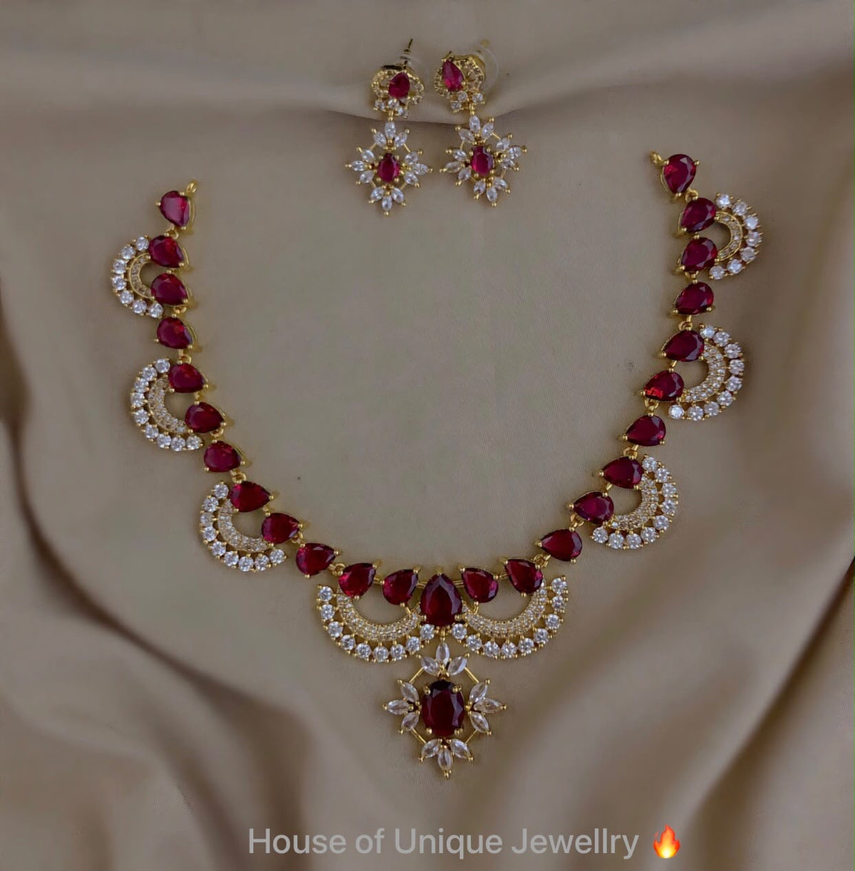 Stone layer necklace