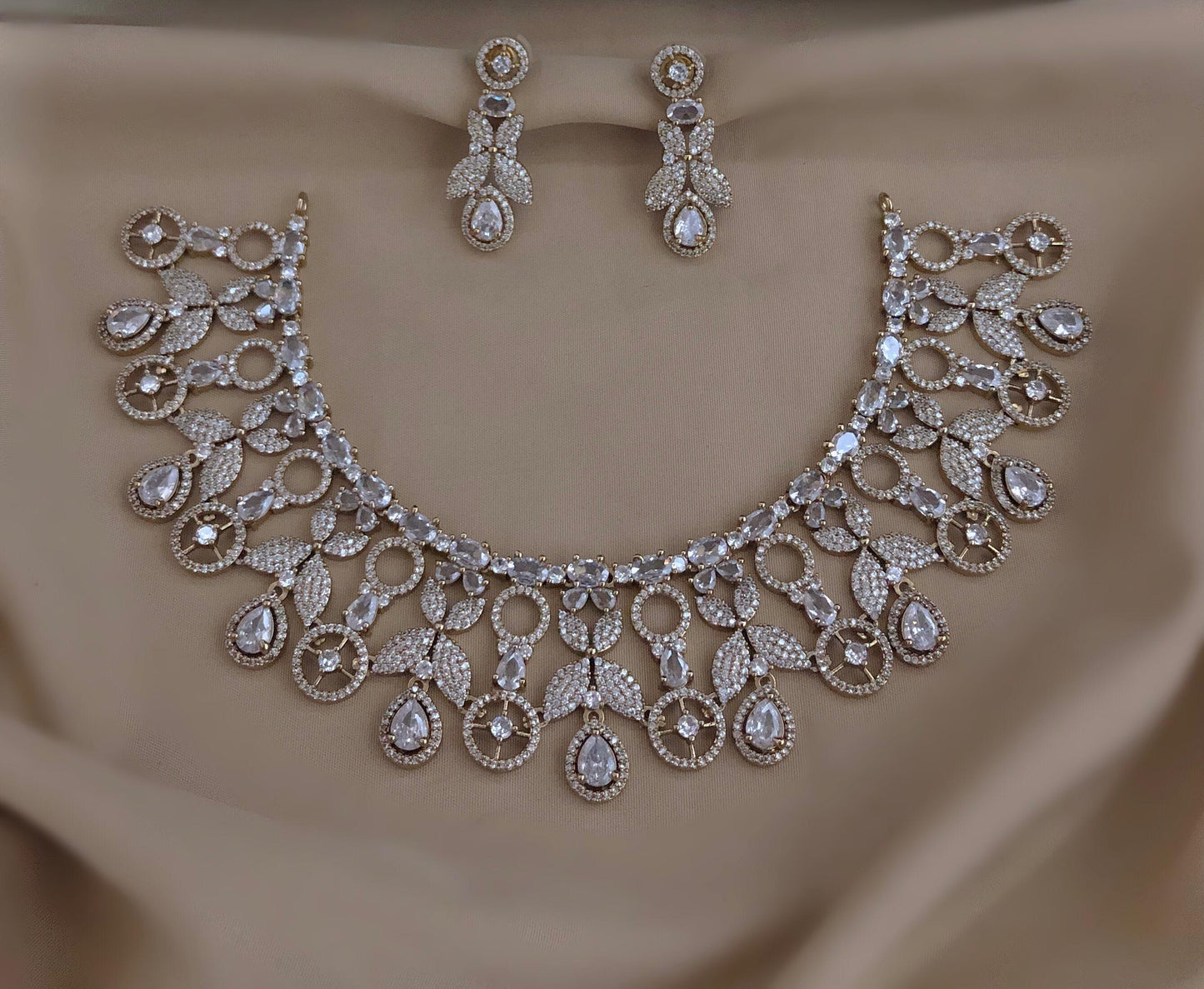 Grand necklace (DR-52)