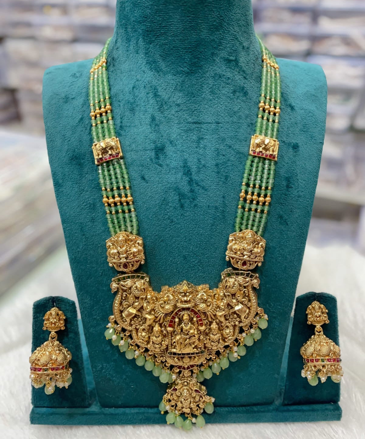 White beads grand haram(HA-19)