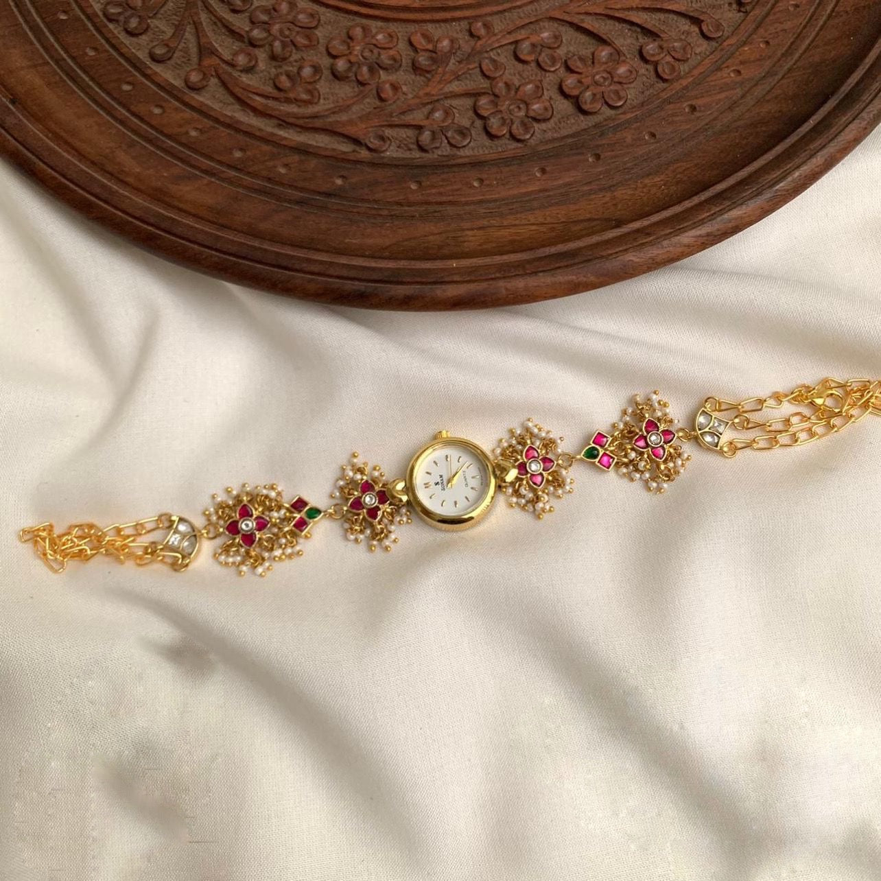 Kundan watch