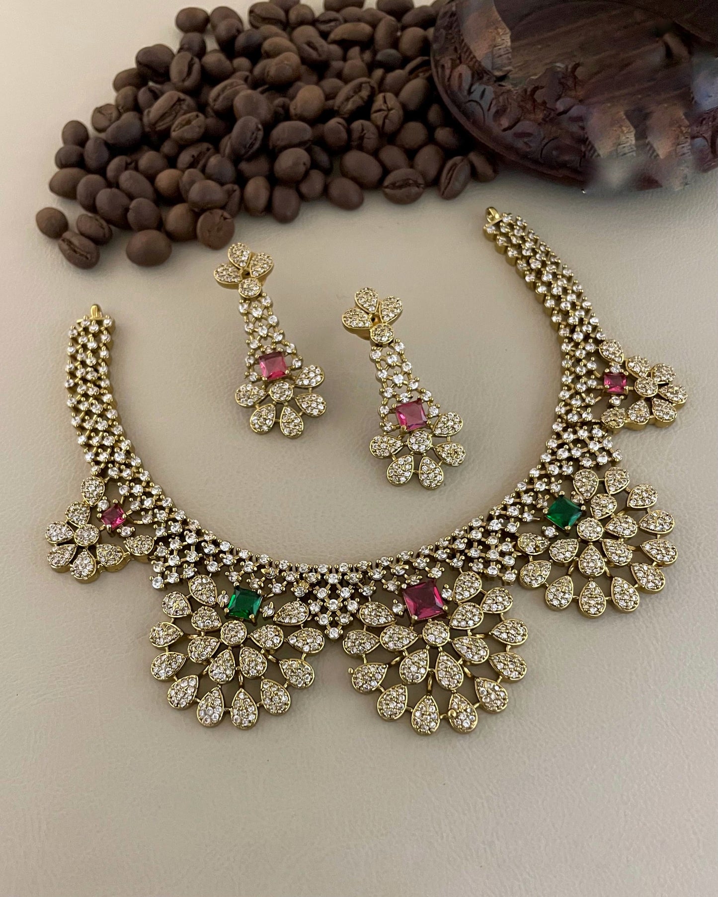 Grand necklace (DR-17)