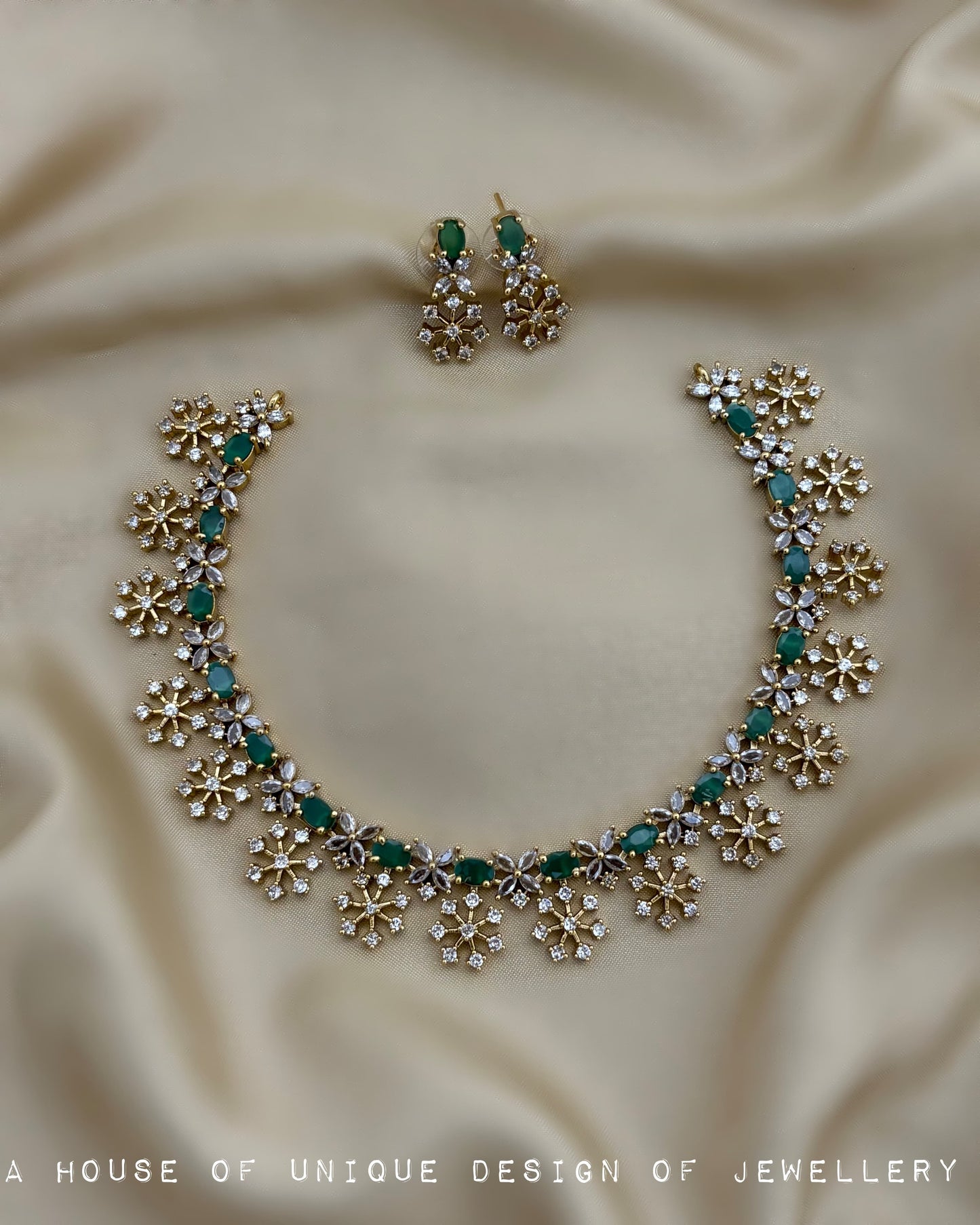 Petal necklace