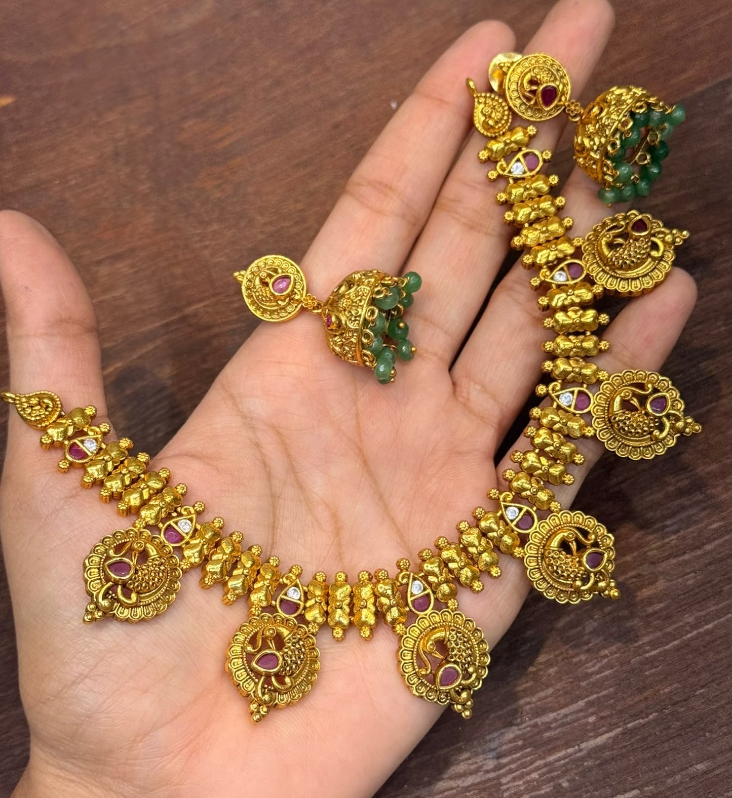 Gold look necklace