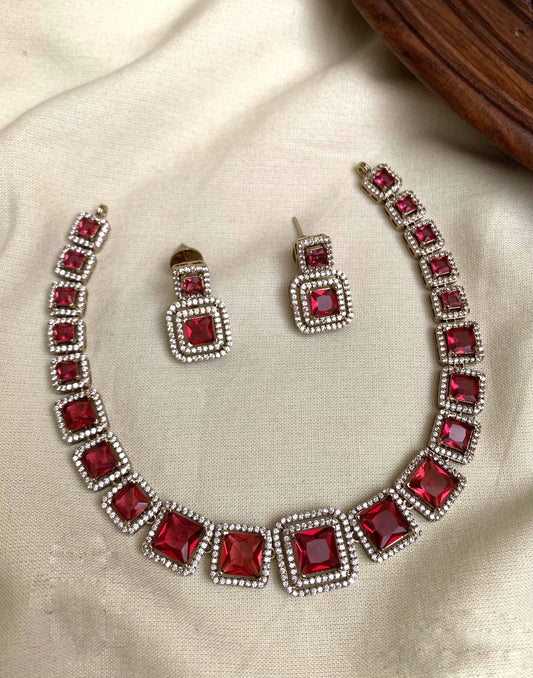 Square design necklace (DR-29)